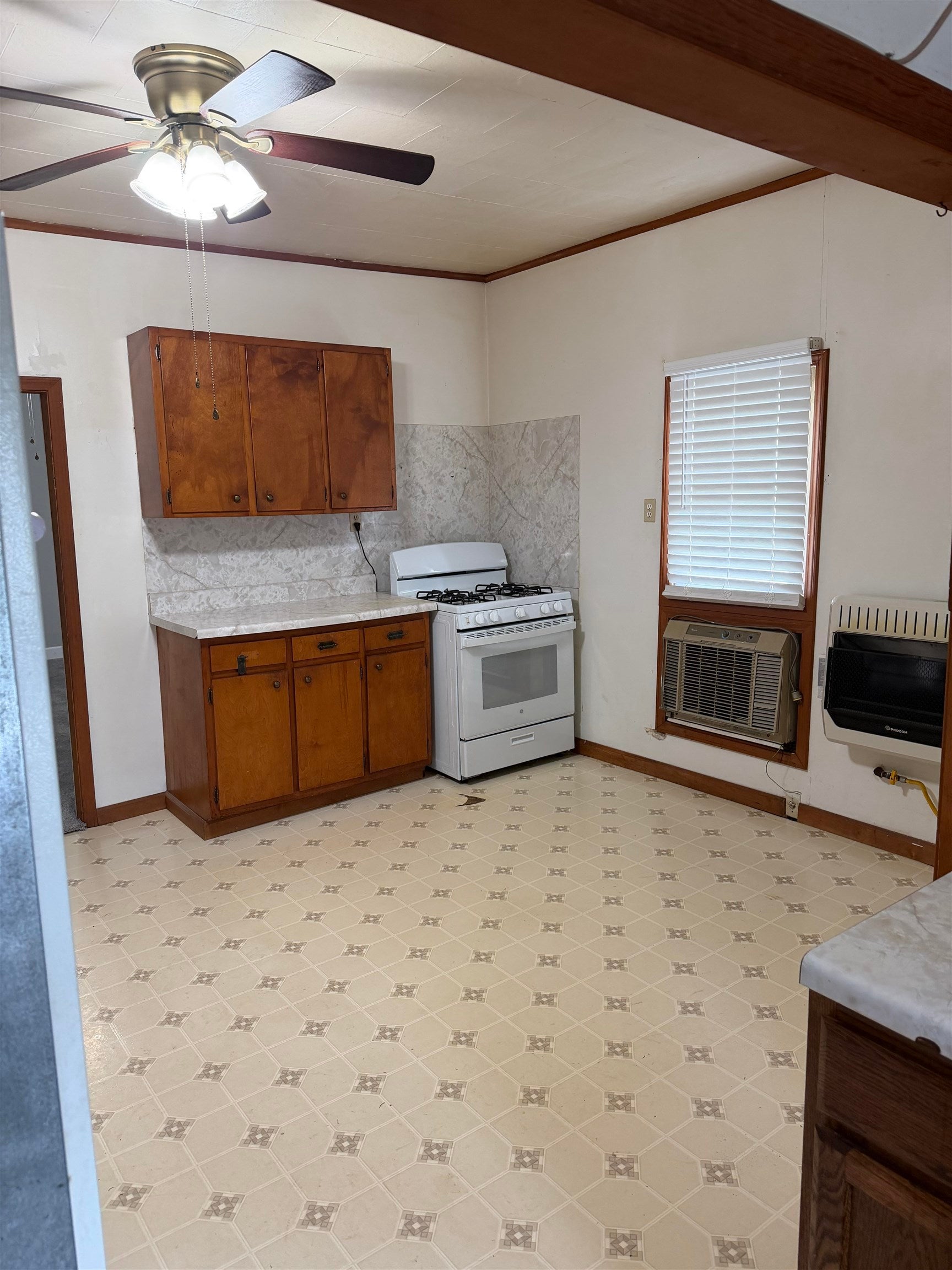 819 Givens St.