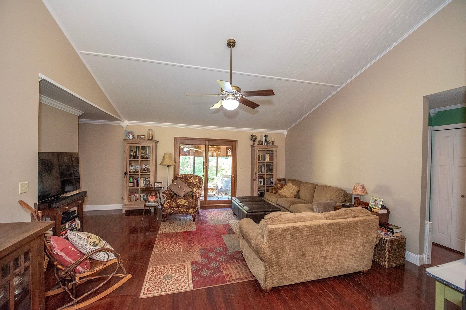 17 Woodland Acres Drive