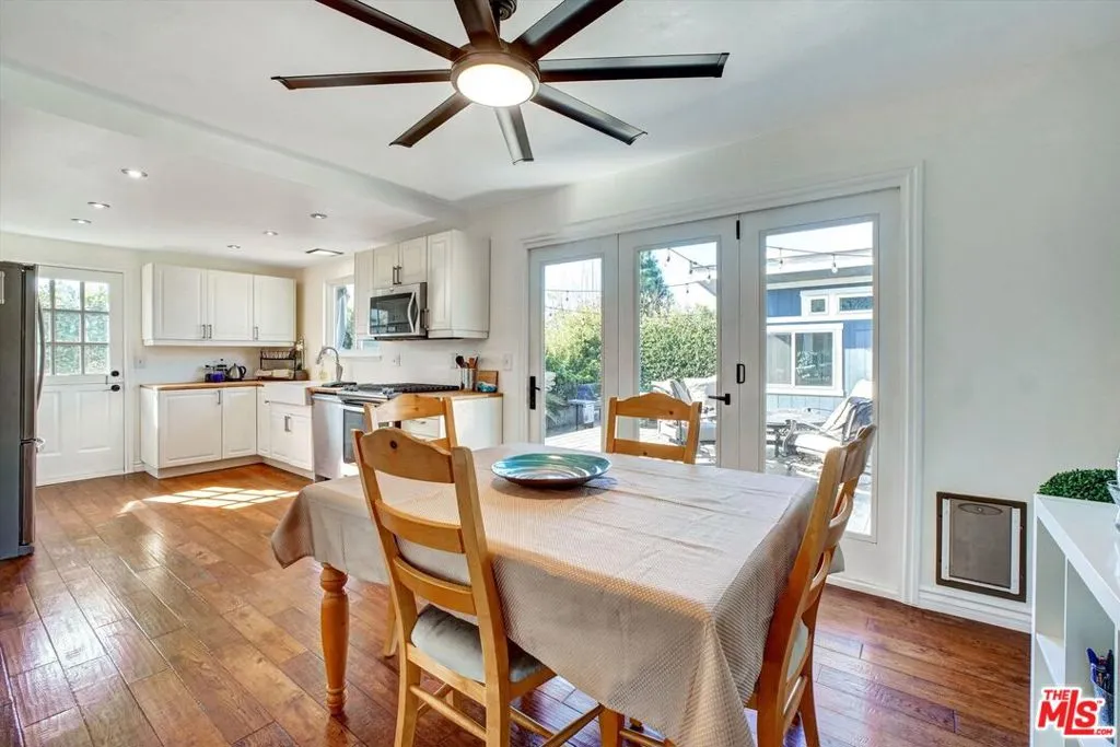 Newbury Park, California 91320, United States, 3 Bedrooms Bedrooms, ,2 BathroomsBathrooms,Residential,Pending,12314