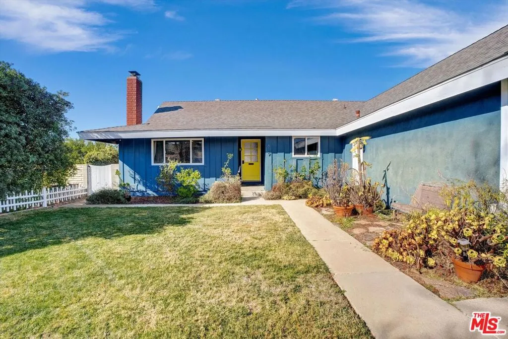 Newbury Park, California 91320, United States, 3 Bedrooms Bedrooms, ,2 BathroomsBathrooms,Residential,Pending,12314