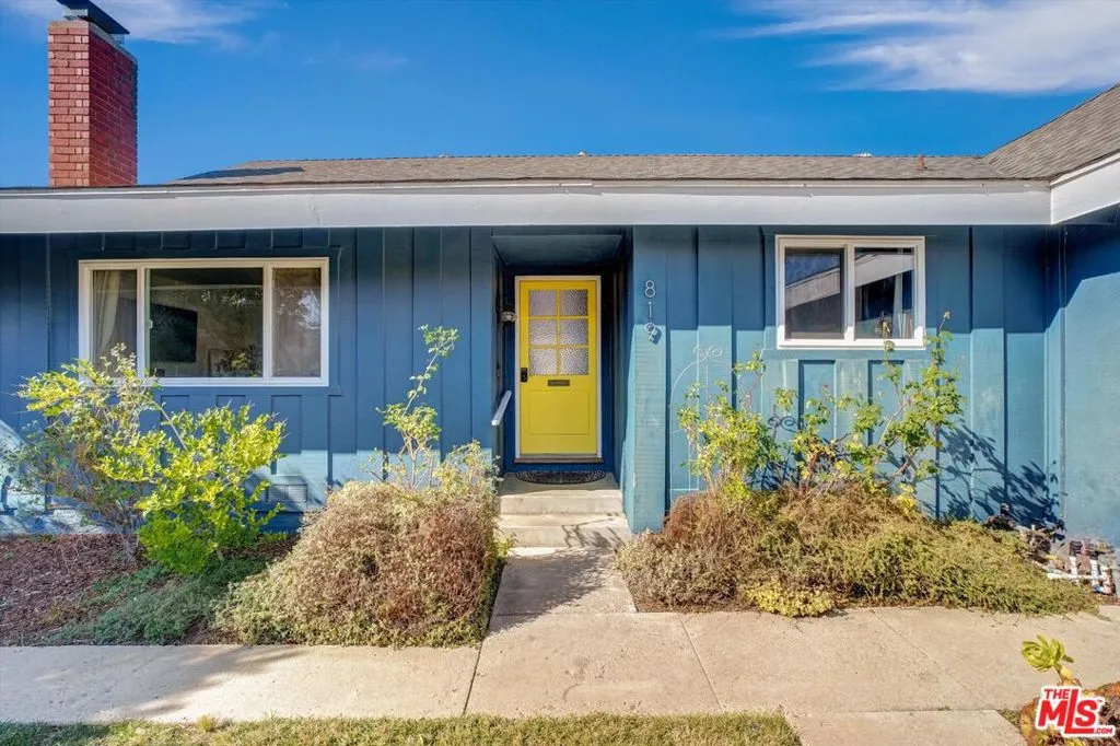 Newbury Park, California 91320, United States, 3 Bedrooms Bedrooms, ,2 BathroomsBathrooms,Residential,Pending,12314