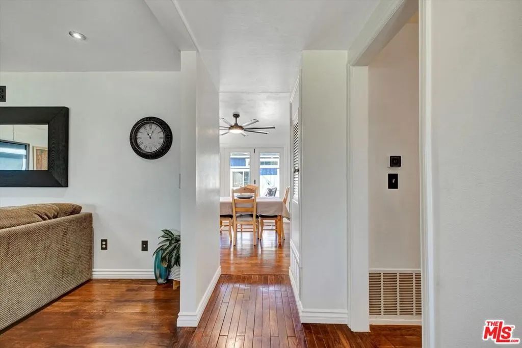 Newbury Park, California 91320, United States, 3 Bedrooms Bedrooms, ,2 BathroomsBathrooms,Residential,Pending,12314