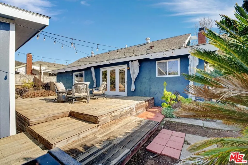 Newbury Park, California 91320, United States, 3 Bedrooms Bedrooms, ,2 BathroomsBathrooms,Residential,Pending,12314