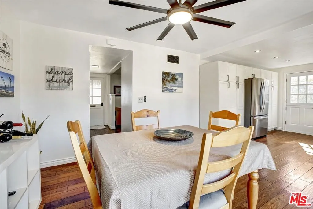 Newbury Park, California 91320, United States, 3 Bedrooms Bedrooms, ,2 BathroomsBathrooms,Residential,Pending,12314