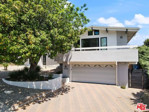 A home in Tarzana