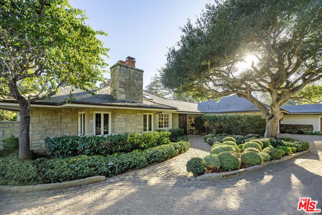 Santa Barbara, California 93108, United States, 3 Bedrooms Bedrooms, ,3 BathroomsBathrooms,Residential,Active,10106