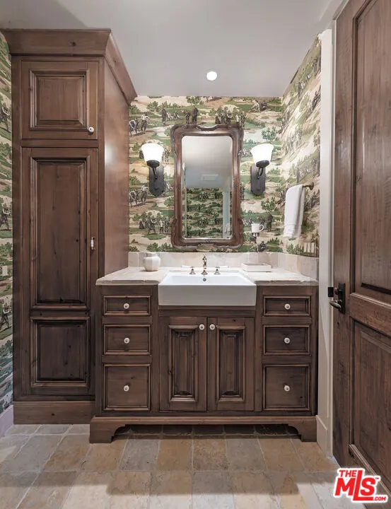 Santa Barbara, California 93108, United States, 3 Bedrooms Bedrooms, ,3 BathroomsBathrooms,Residential,Active,10106