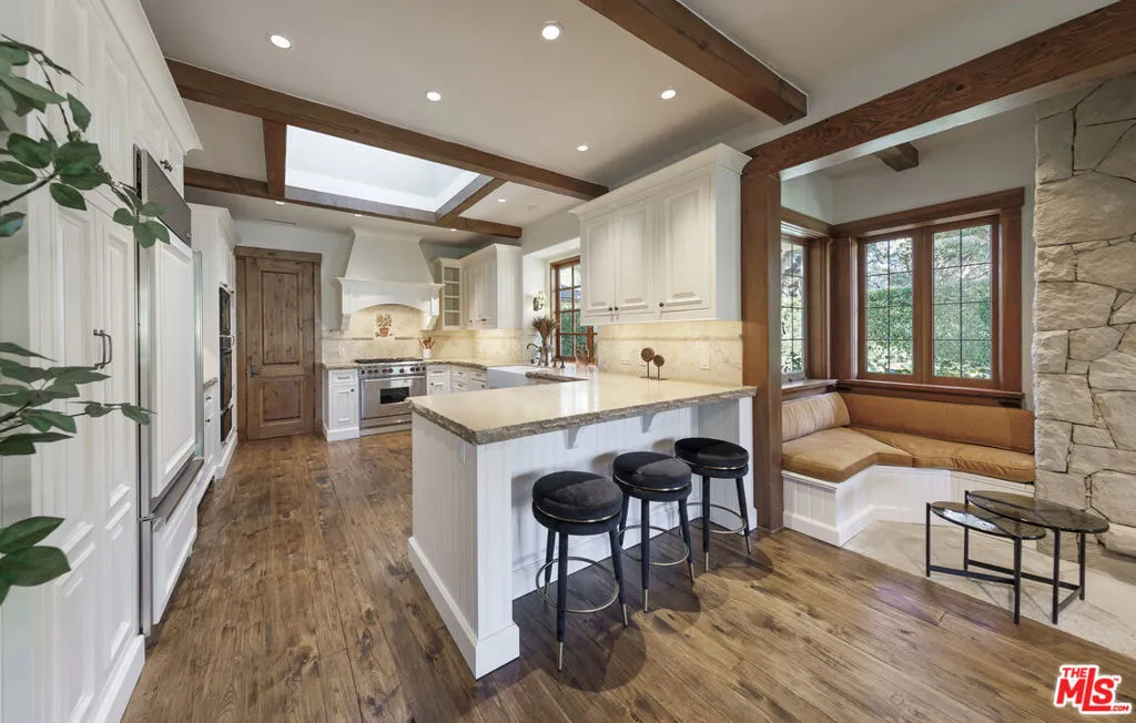 Santa Barbara, California 93108, United States, 3 Bedrooms Bedrooms, ,3 BathroomsBathrooms,Residential,Active,10106