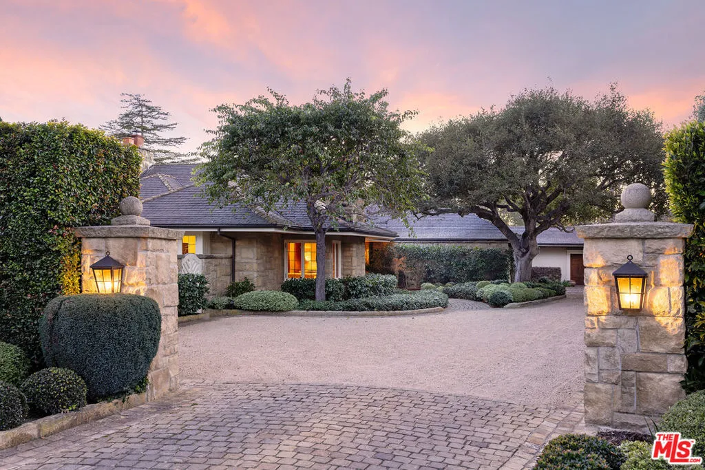 Santa Barbara, California 93108, United States, 3 Bedrooms Bedrooms, ,3 BathroomsBathrooms,Residential,Active,10106