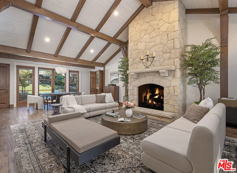 Santa Barbara, California 93108, United States, 3 Bedrooms Bedrooms, ,3 BathroomsBathrooms,Residential,Active,10106