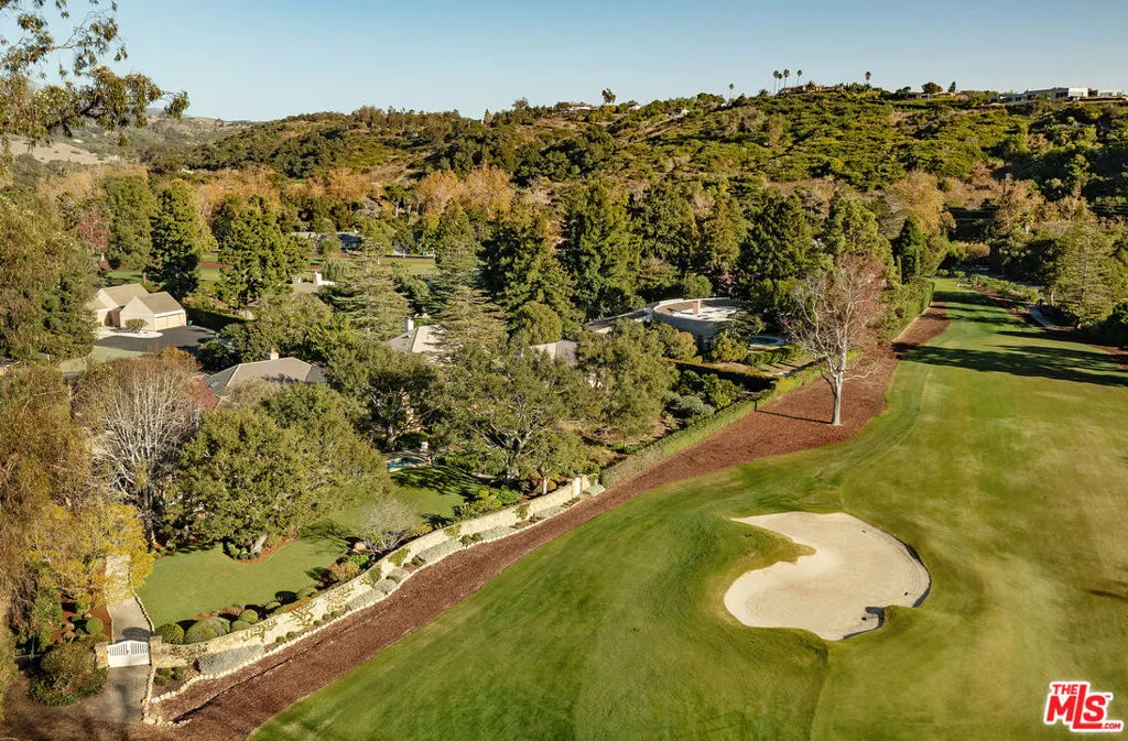 Santa Barbara, California 93108, United States, 3 Bedrooms Bedrooms, ,3 BathroomsBathrooms,Residential,Active,10106