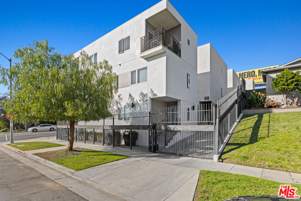 Properties 4 4935 W 20th Street