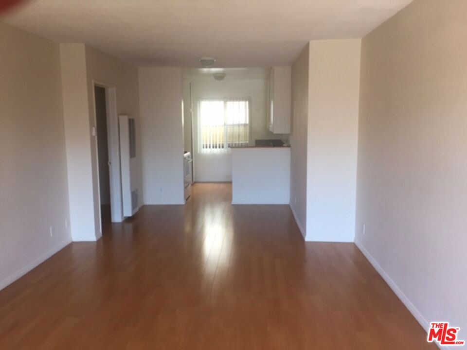 Properties 4 838 S Gramercy Place 7