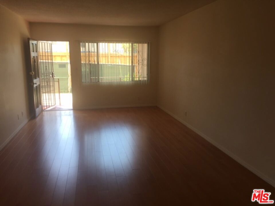 Properties 1 838 S Gramercy Place 7