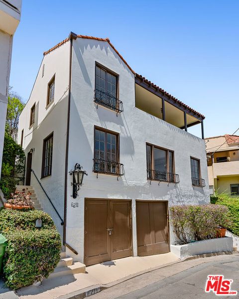 Single Family Residence in Los Angeles CA 6211 Winans Drive.jpg