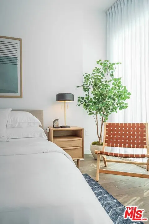 Los Angeles, California 90048, United States, 1 Bedroom Bedrooms, ,2 BathroomsBathrooms,Residential,Active,124545