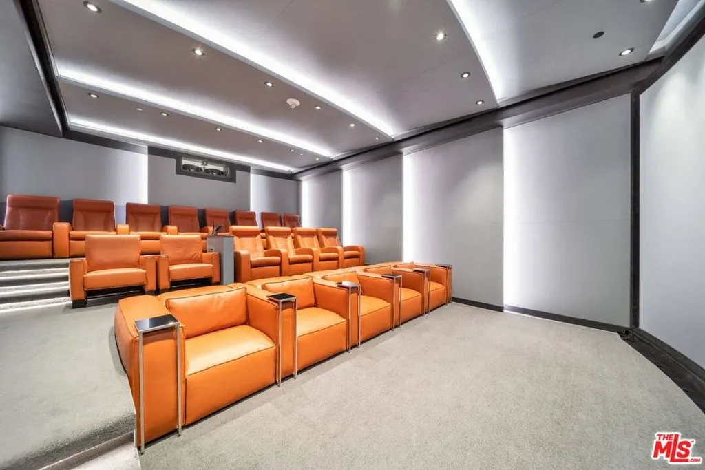 Los Angeles, California 90048, United States, 1 Bedroom Bedrooms, ,2 BathroomsBathrooms,Residential,Active,124545