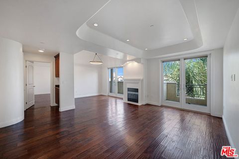 A home in Studio City