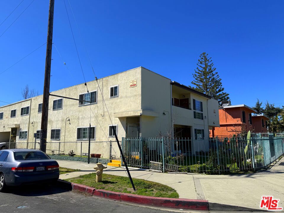 Properties 2 6945 Hinds Avenue
