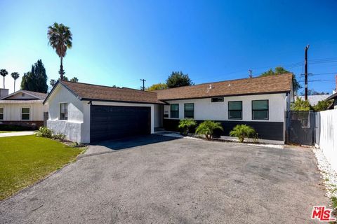 A home in Reseda