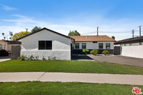 A home in Reseda