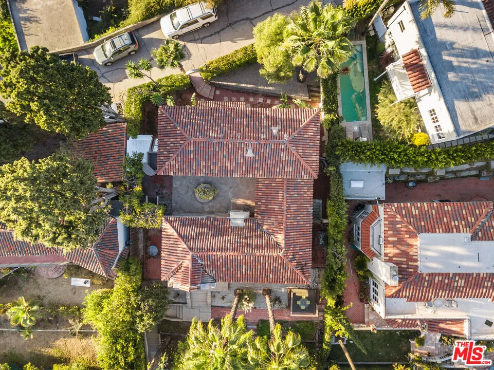 Los Angeles, California 90068, United States, 3 Bedrooms Bedrooms, ,2 BathroomsBathrooms,Residential,Active,102017