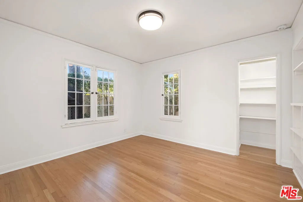 Los Angeles, California 90068, United States, 3 Bedrooms Bedrooms, ,2 BathroomsBathrooms,Residential,Active,102017