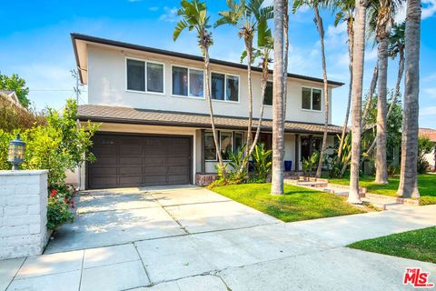 A home in Toluca Lake