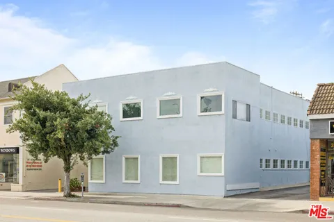 MLS: 25511273