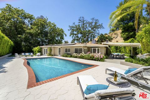 A home in Tarzana