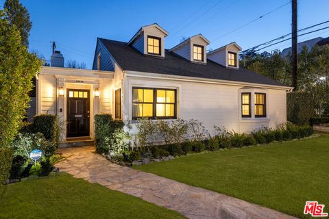 A home in Toluca Lake