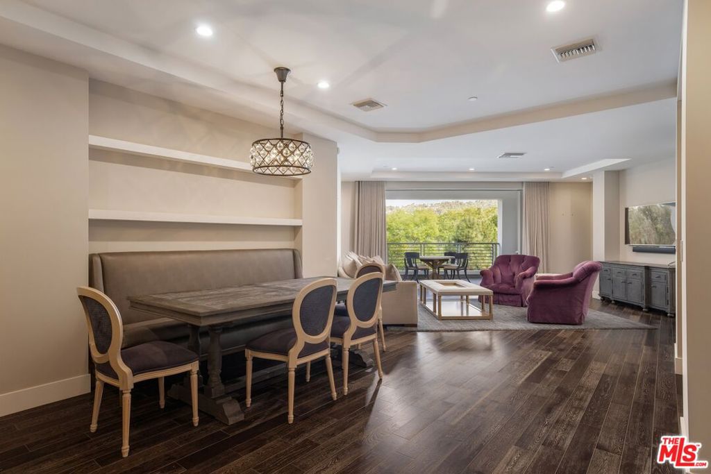 Properties 1 460 N Palm Drive 403