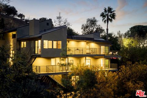 A home in Studio City