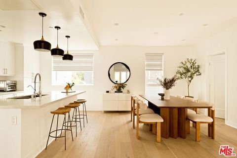 859 Hyperion Avenue Los Angeles CA 90029