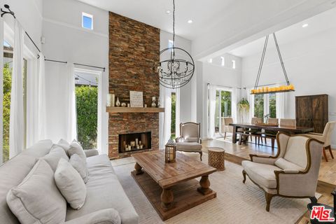 2311 Waring Drive Agoura Hills CA 91301
