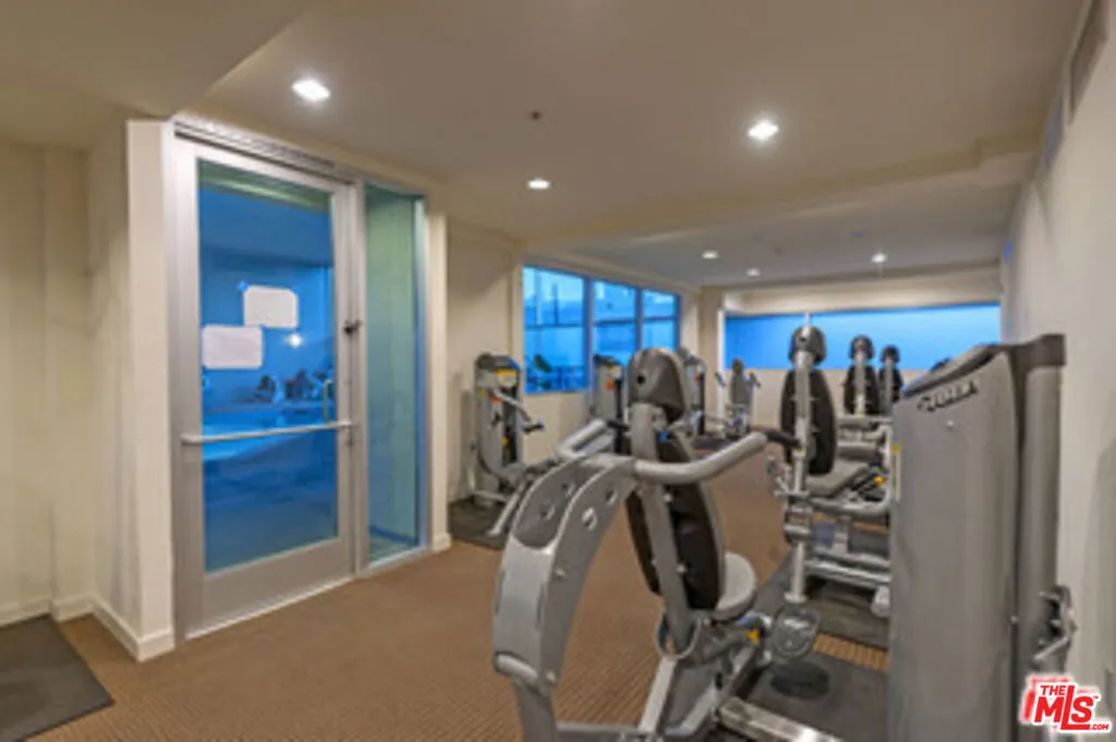 Los Angeles, California 90012, United States, 2 Bedrooms Bedrooms, ,2 BathroomsBathrooms,Residential,Active,109234