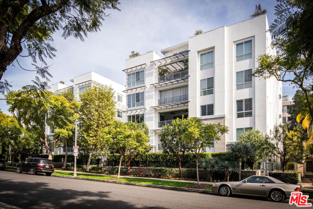 Properties 1 460 N Palm Drive 205