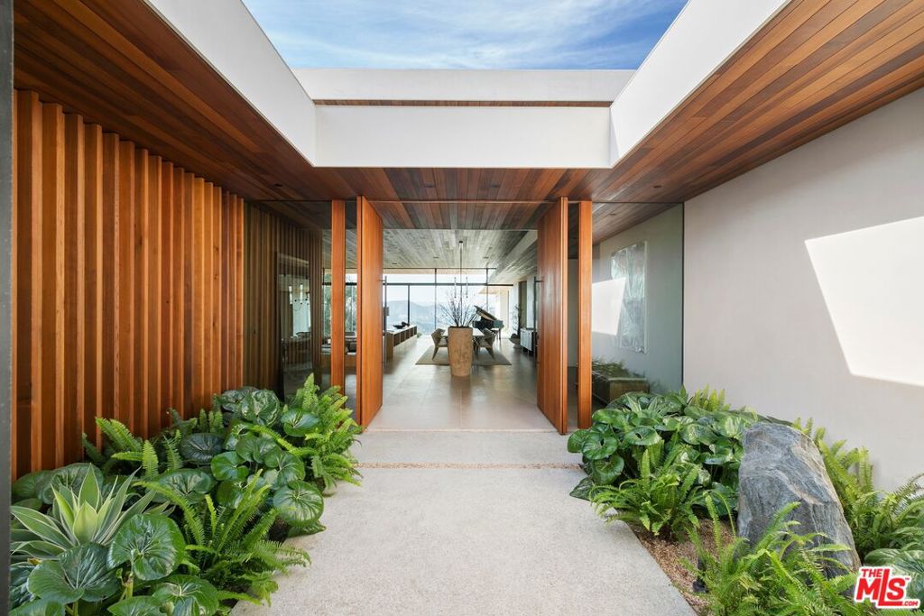 Properties 4 1675 Carla
