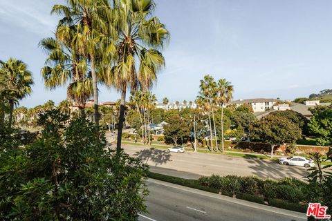 A home in Playa Vista