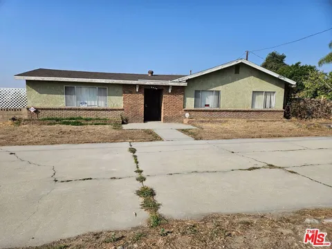 MLS: 25518973