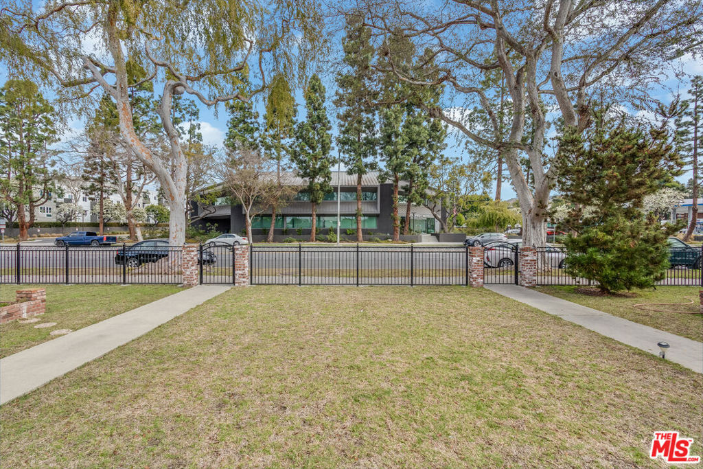 5139 Overland Avenue
