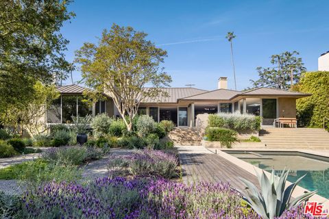 400 S Cliffwood Avenue Los Angeles CA 90049