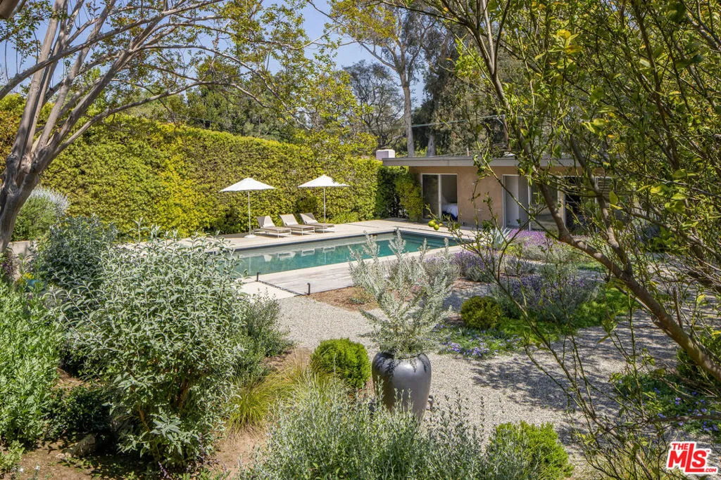 Los Angeles, California 90049, United States, 7 Bedrooms Bedrooms, ,7 BathroomsBathrooms,Residential,Active,108865