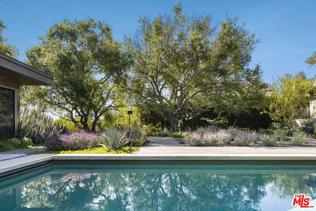 Los Angeles, California 90049, United States, 7 Bedrooms Bedrooms, ,7 BathroomsBathrooms,Residential,Active,108865