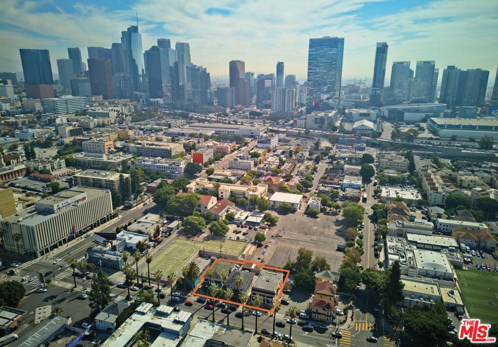 Properties 2 1030 S Union Avenue