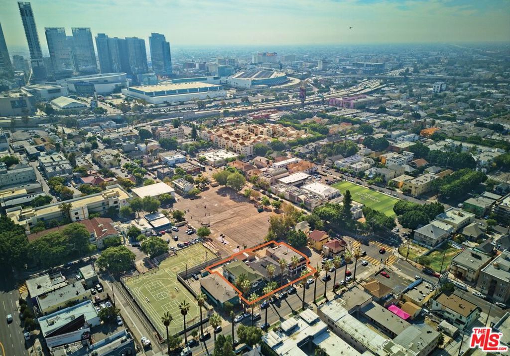 Properties 3 1030 S Union Avenue