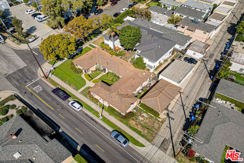8767 Airdrome Street