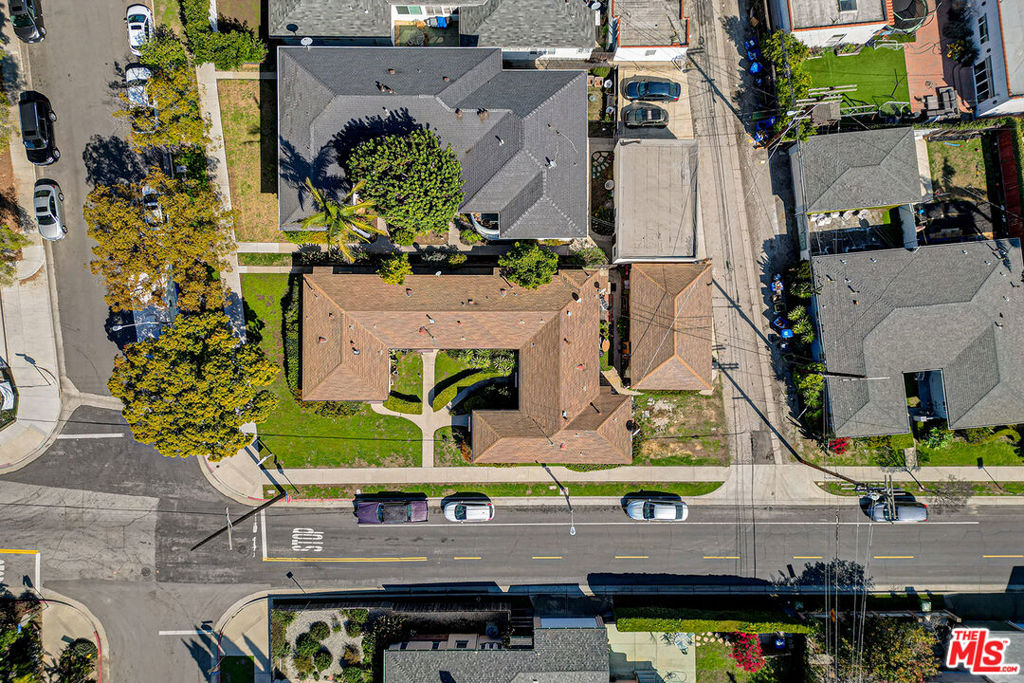 8767 Airdrome Street