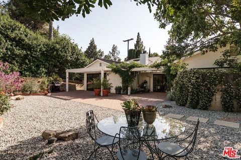 A home in Porter Ranch