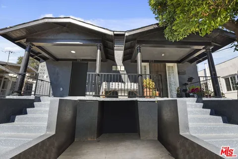 MLS: 25505231
